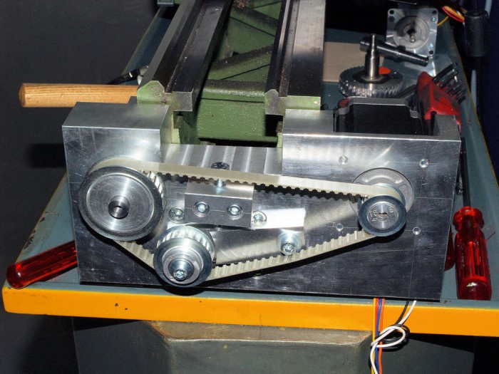 Drehbank_Fusan450A_Z-Achse_Schrittmotorflansch_02lowres.jpg