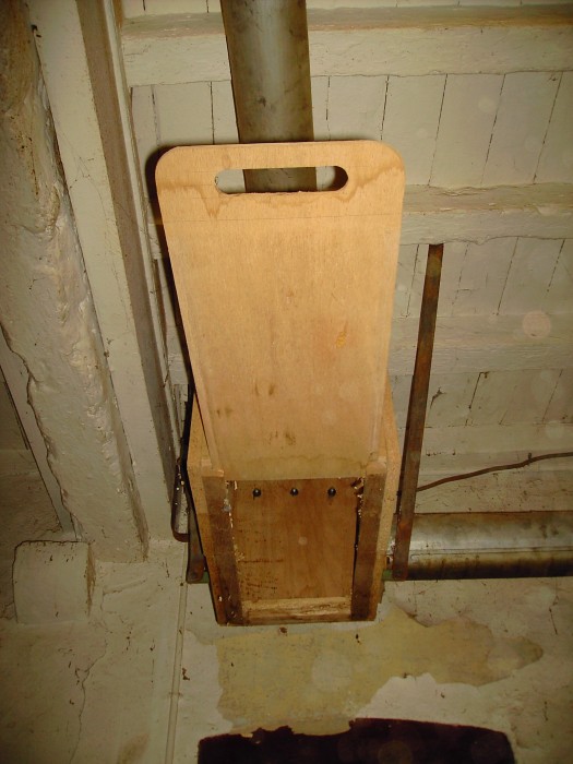 Le piège trappe ouverte.JPG